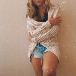 Cream cardigan Kimchi Blue